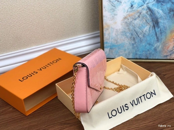 FÉLICIE LOUIS POCHETTE VUITTON 0729